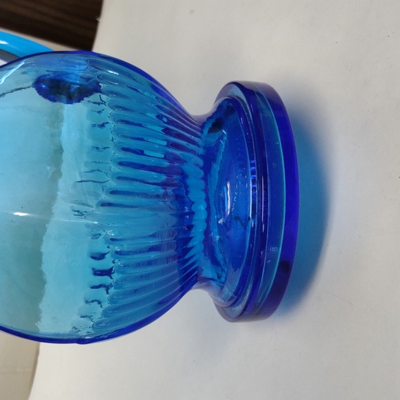 Colonial blue glass vintage pitcher - Picture 6 of 6